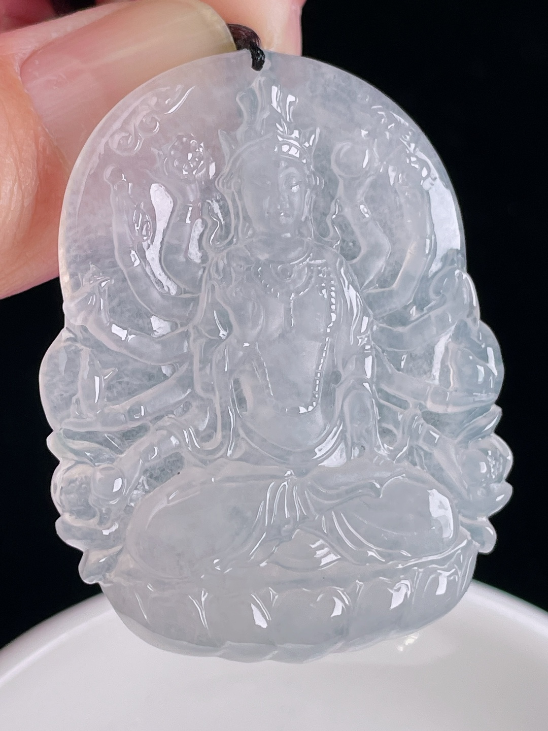 白冰千手观音，老种起光，细底通透，尺寸：49.6/38.5/6mm0829