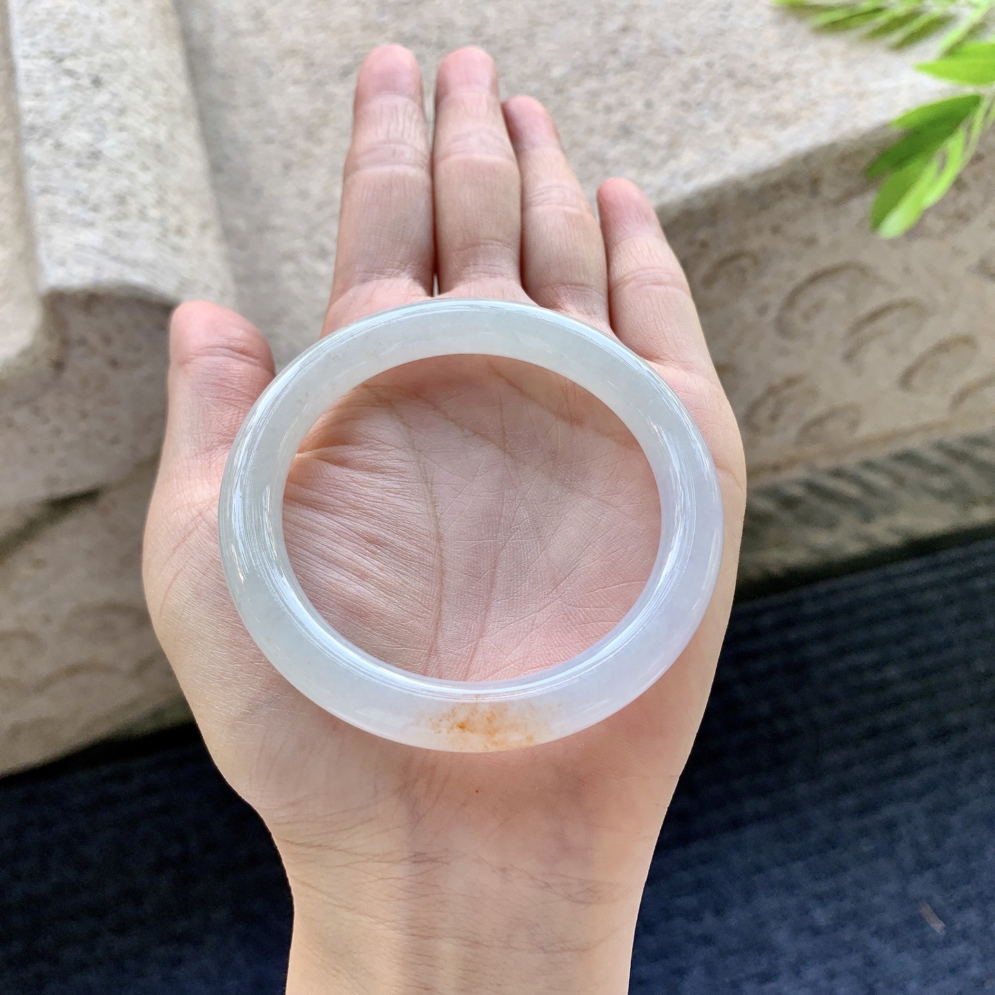 圆条51 52,圈口52.8/8.2/8.2,编码AD083020,糯冰粉紫底飘黄翡，水润，种老，细