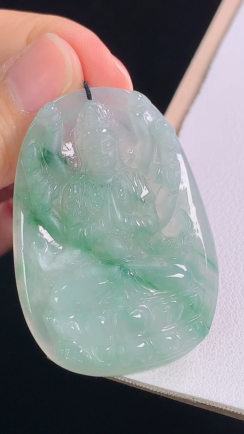 冰飘花千手观音，无裂，尺寸:47.5-33.3-5.1mm 25