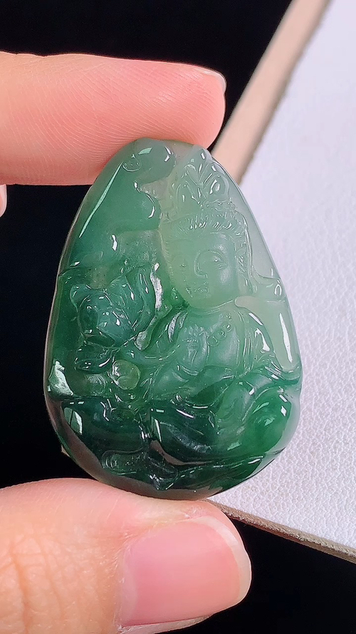 俏色大势至观音，无裂，尺寸:35.1-24.8-6.1mm 25