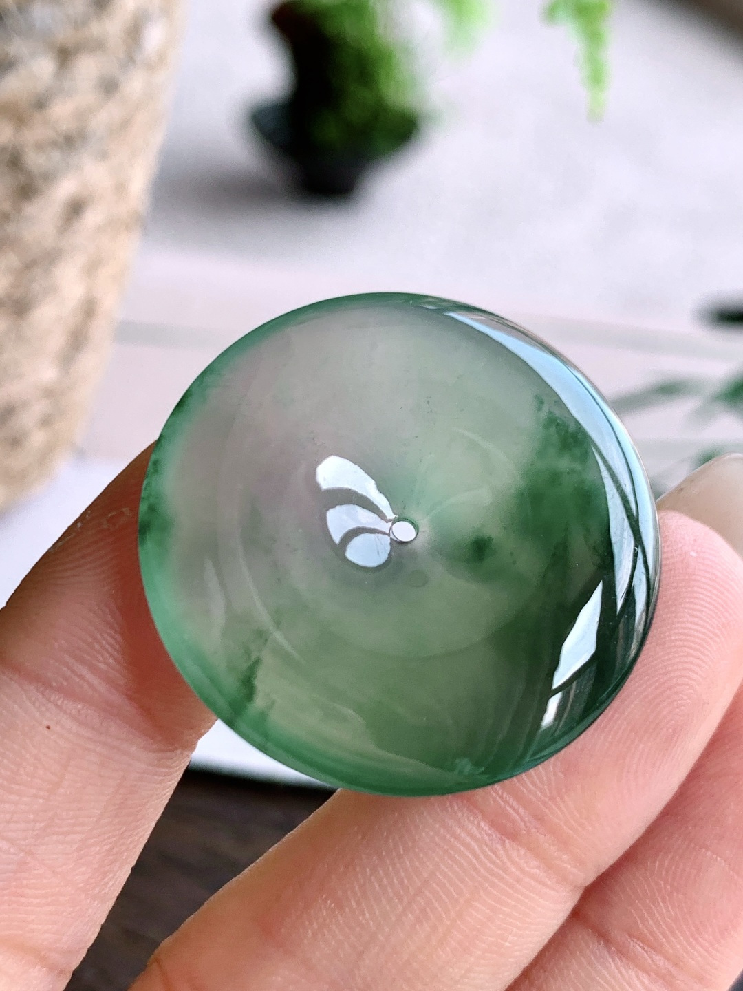 高冰飘花平安扣吊坠,性比高,尺寸33-5.6,重量13克