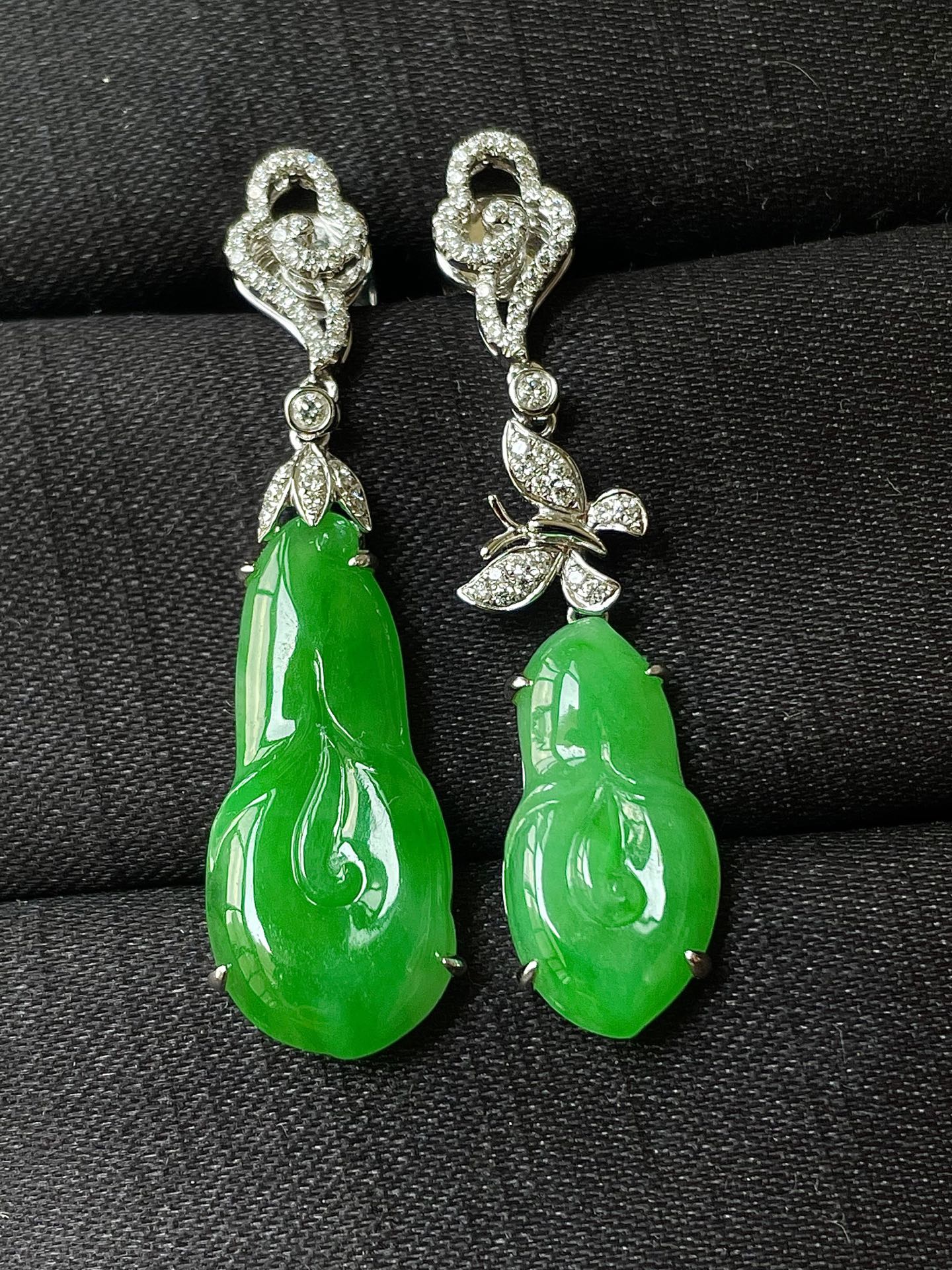 冰阳绿玉兰花耳坠，色辣，18k金镶嵌，水润，饱满无裂，裸石尺寸19/9.8/4--41.8编码082