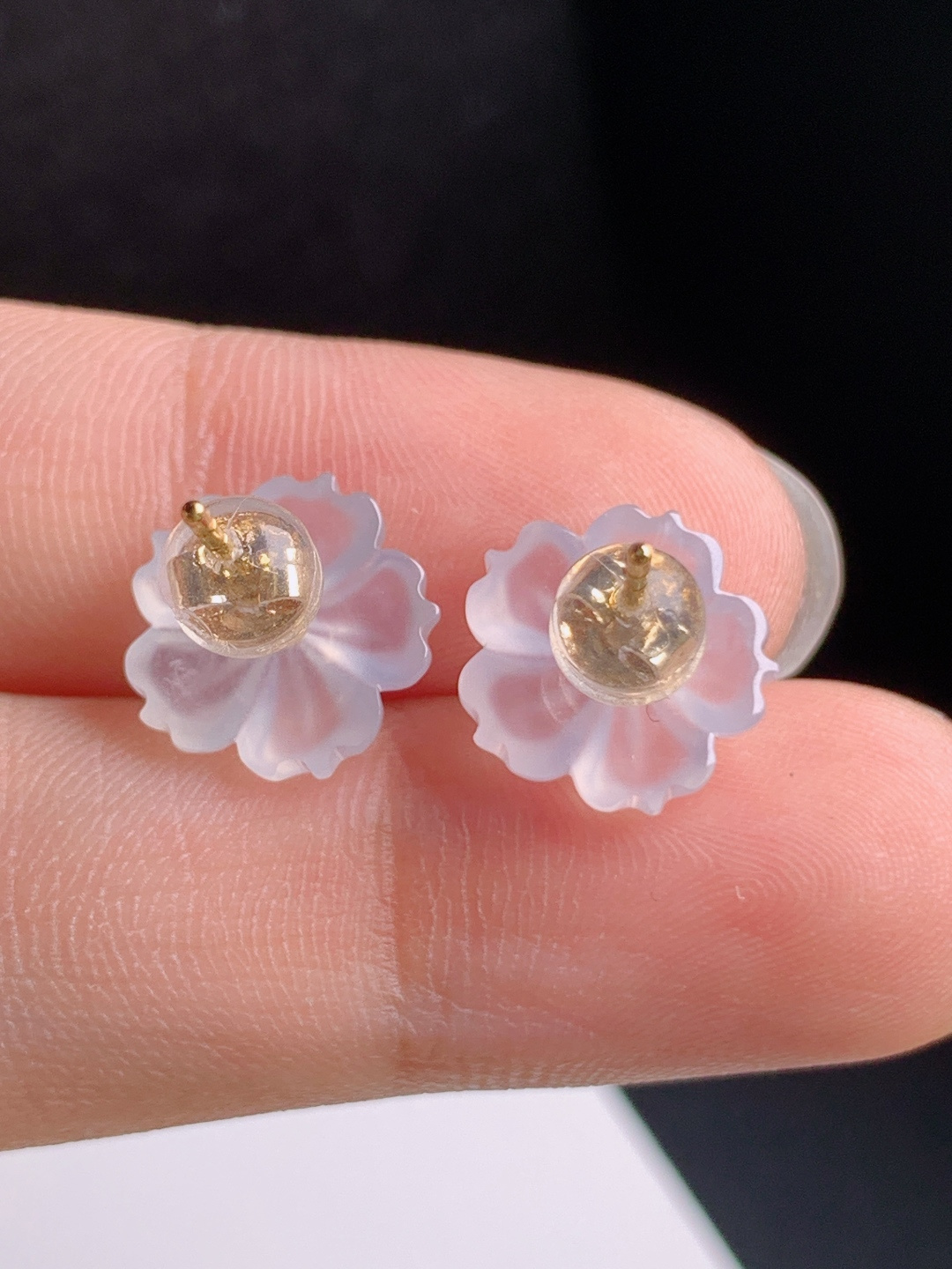 高冰小花耳钉，清润素雅，花型柔美，温婉动人，裸石11.3-2.8，2902