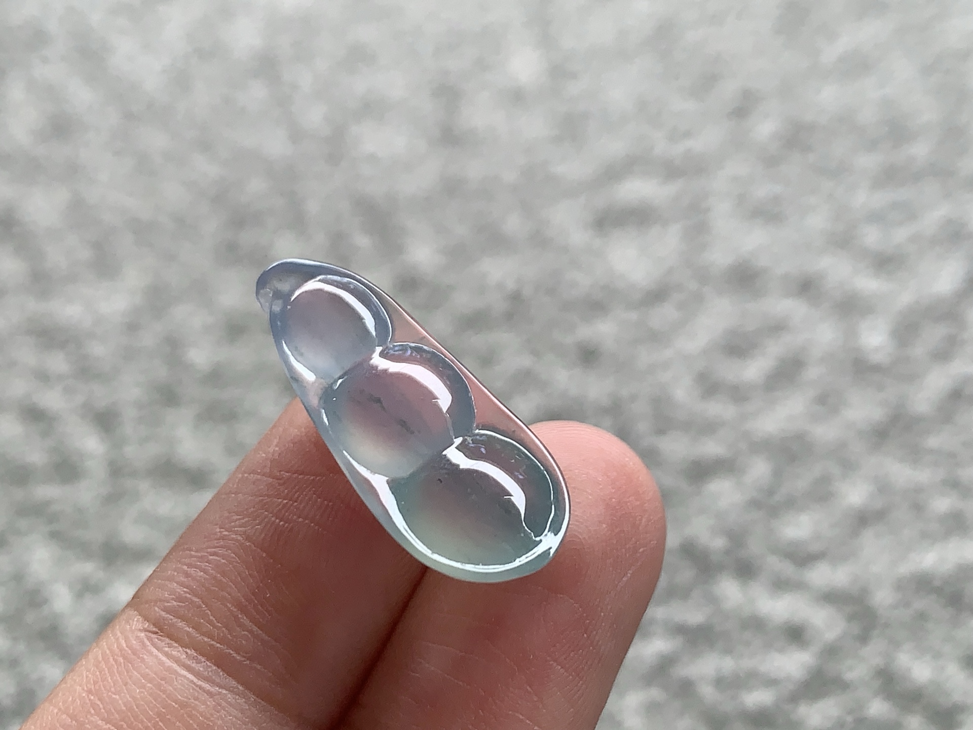 飘绿福豆，尺寸：22.3×9.8×5.4