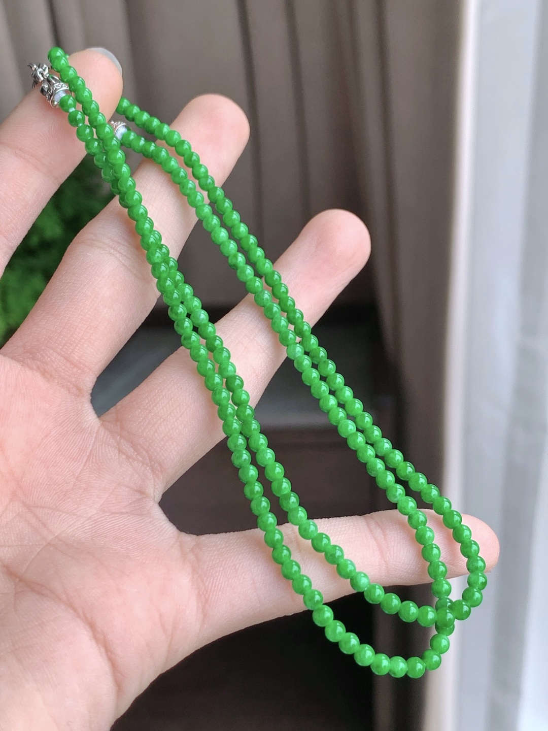 珠子冰阳绿珠链满绿圆珠子珠链,说明缅料性比高满色,尺寸2.8mm，27cm,重量8.7克