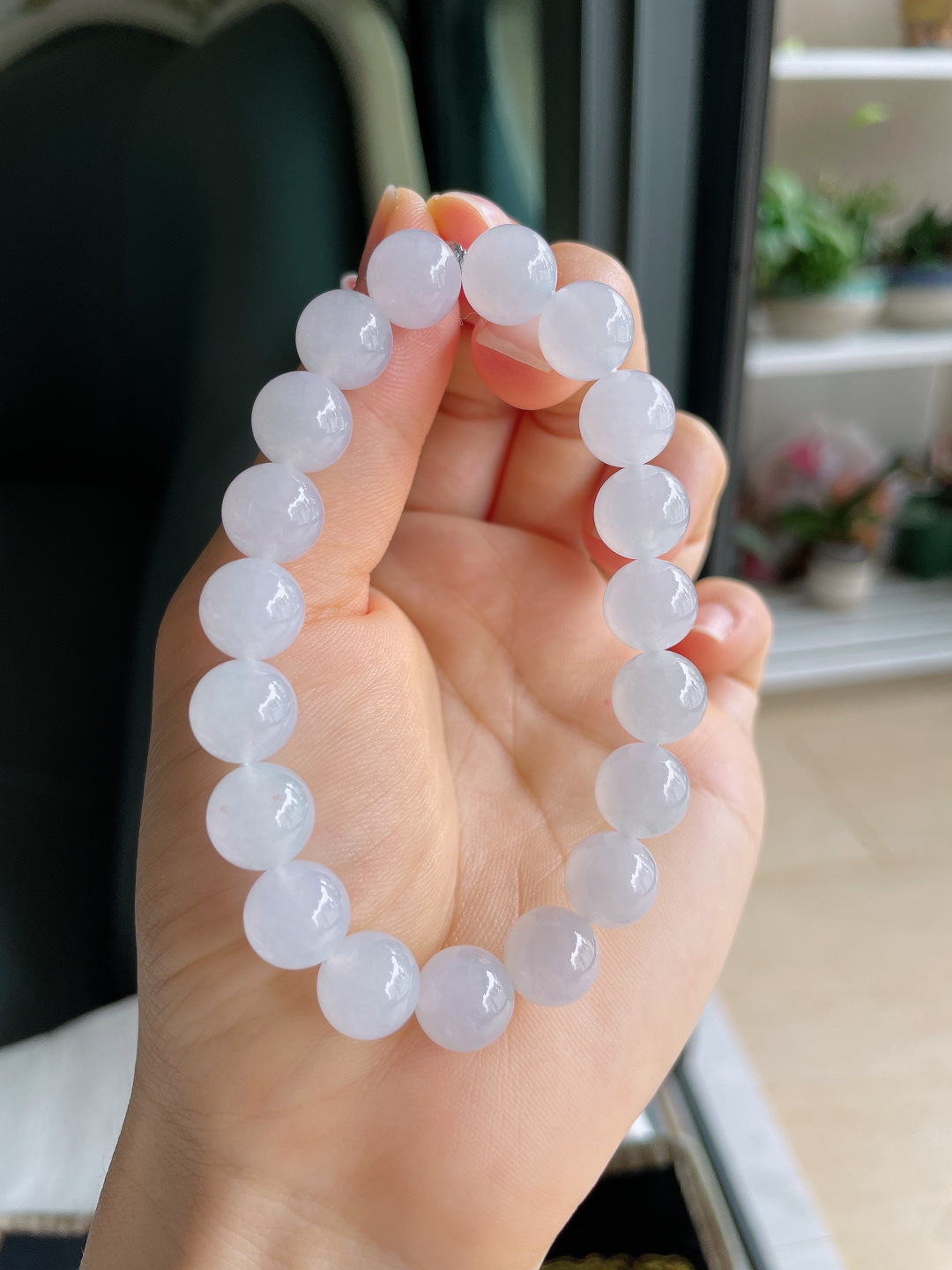 缅甸天然翡翠A货，白冰手串，尺寸：10mm。【编4322】