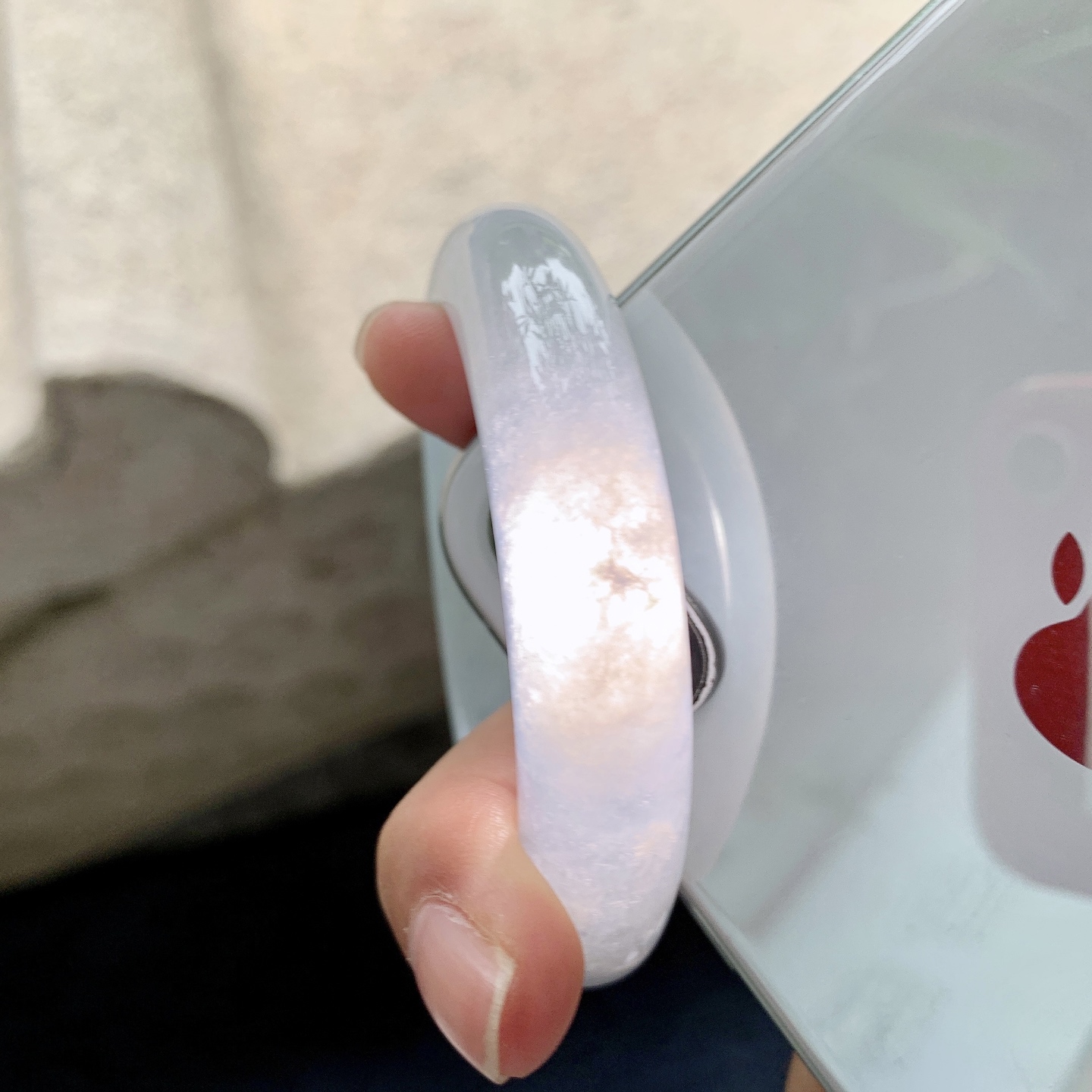 正圈51 52，圈口52.7/12.4/8.6，编码B2083118，冰种，清透，水润，种老，细腻，打灯有絮线