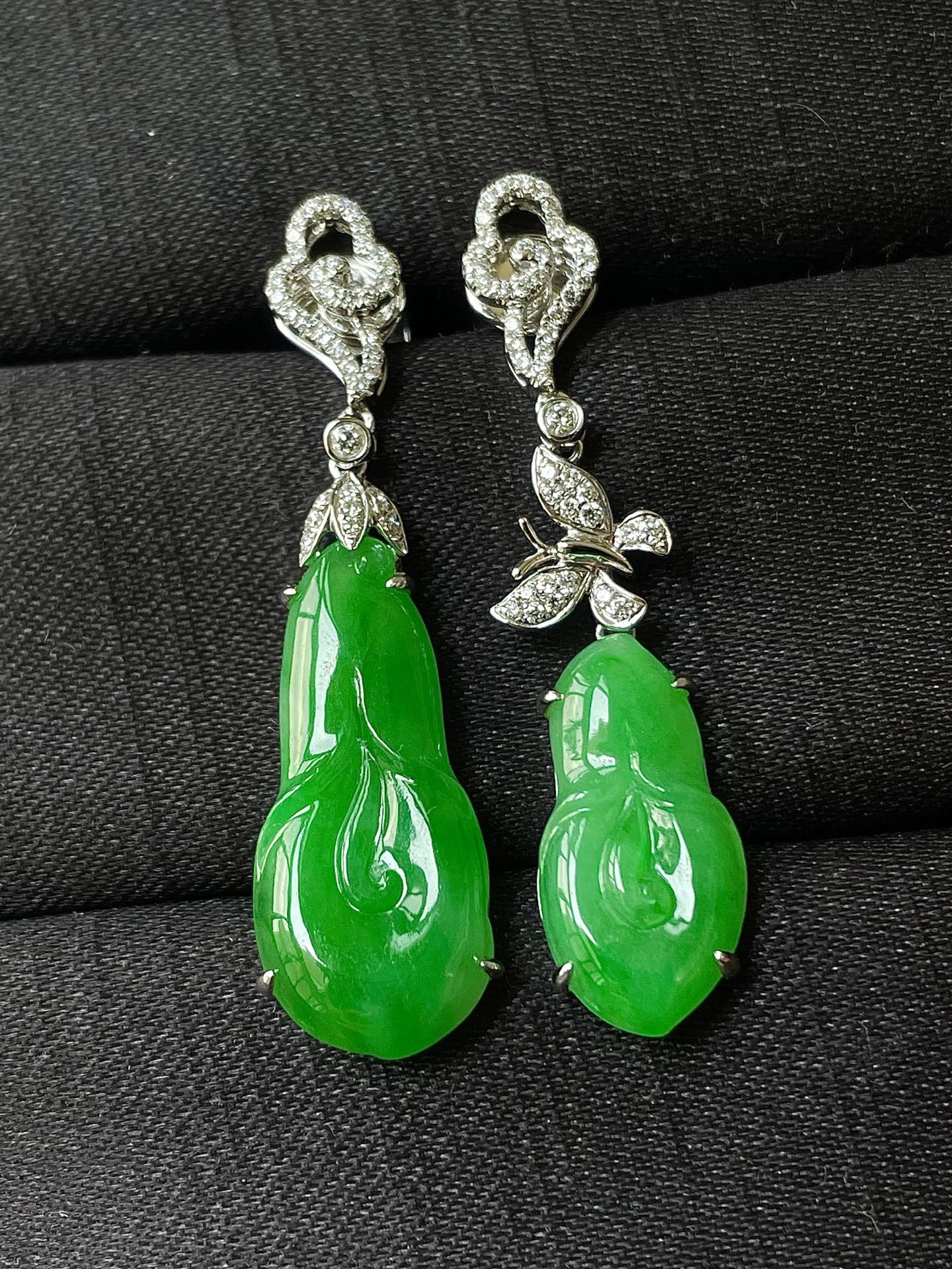 冰阳绿玉兰花耳坠，色辣，18k金镶嵌，水润，饱满无裂，裸石尺寸19/9.8/4--41.8编码0829好数字