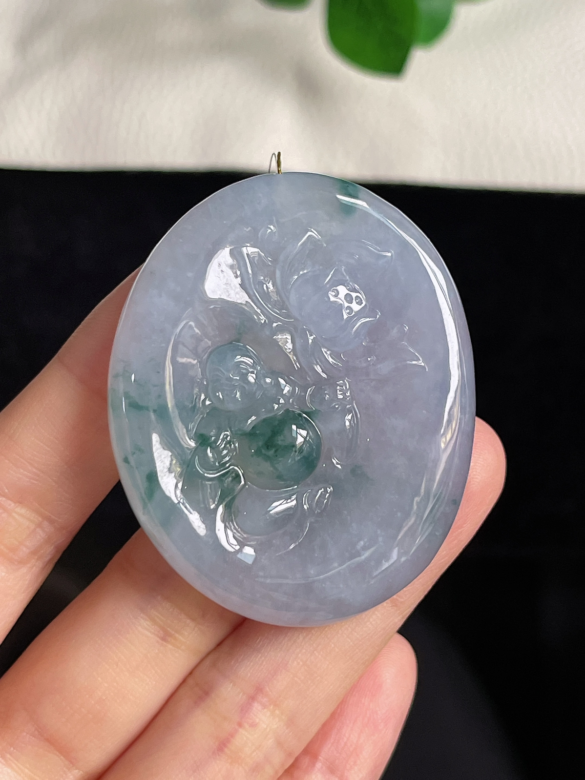 翡翠冰糯种飘绿吊坠