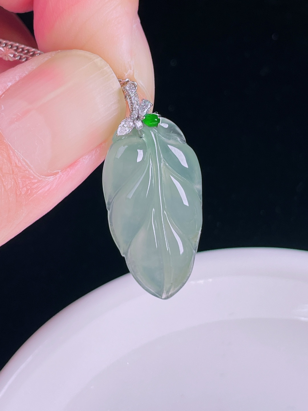 冰种叶子树叶，18k镶嵌，老种起光，细底通透，尺寸：31裸石27/14.3/5mm0829