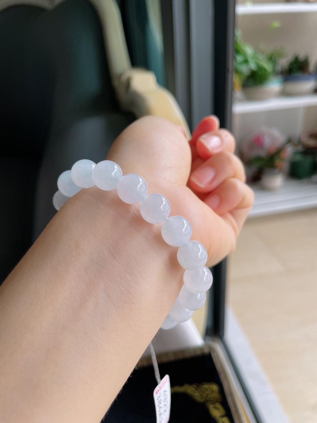 缅甸天然翡翠A货，白冰手串，尺寸：10mm。【编4322】