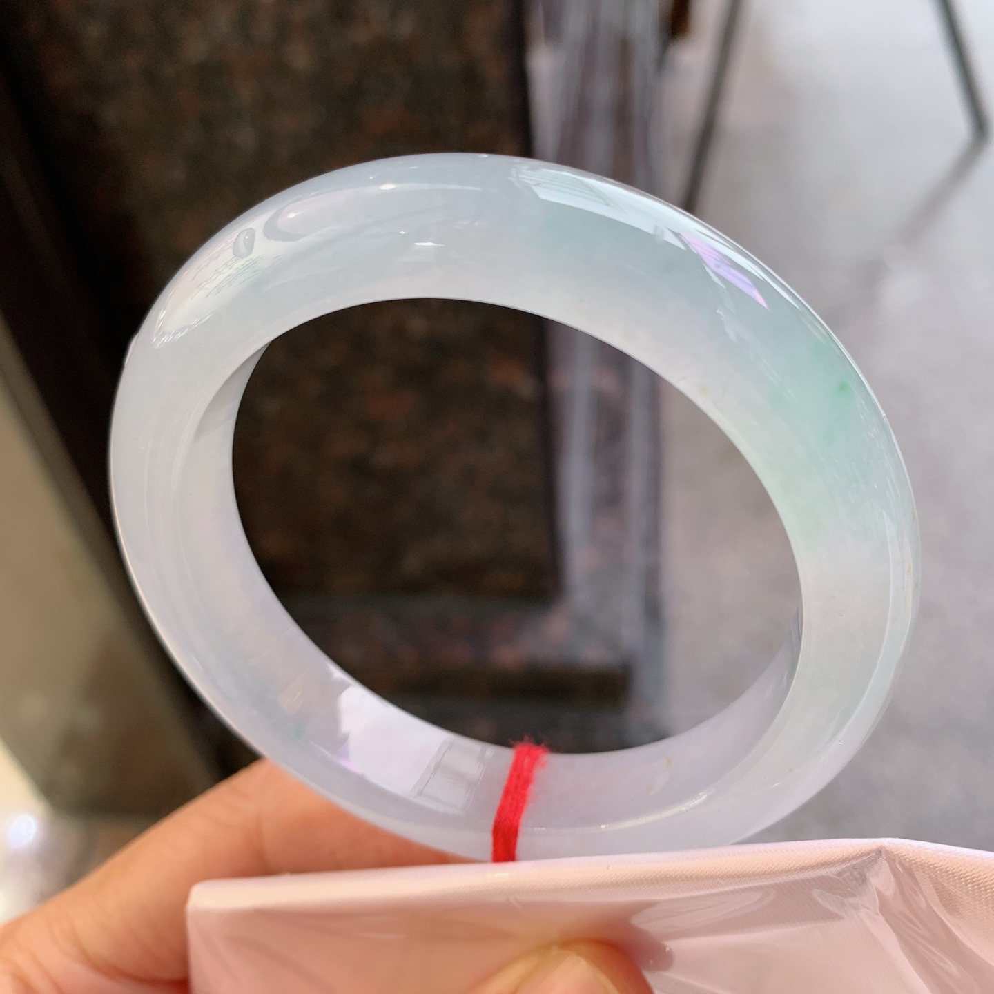 正圈冰飘绿 无裂 尺寸：56.8/12/10 冰润