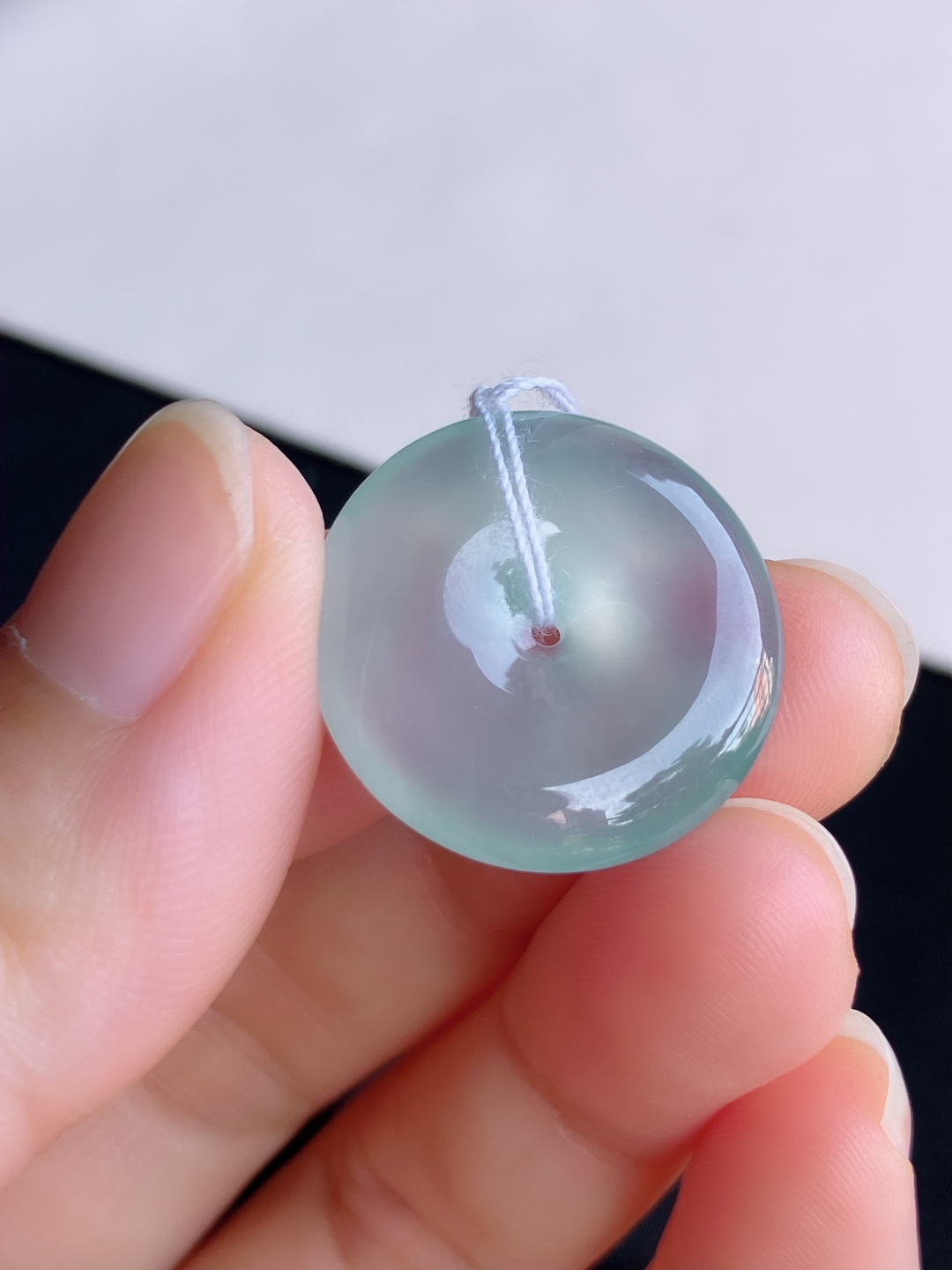 底色平安扣，晶莹剔透，尺寸22/4.8/自然光实拍