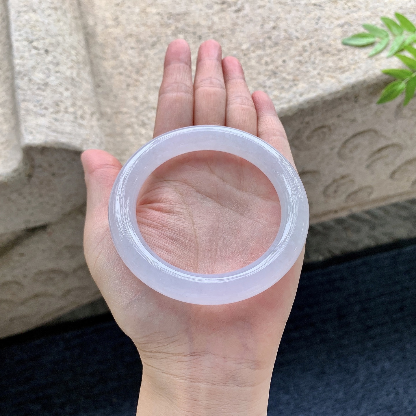 圆条54 55，糯冰淡粉紫，水润，种老，细腻，打灯有絮线