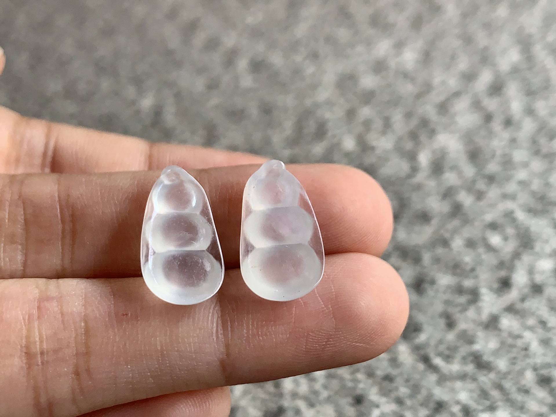 冰福豆一对，尺寸：15.6×8.6×3.7 / 16×8.4×3.8