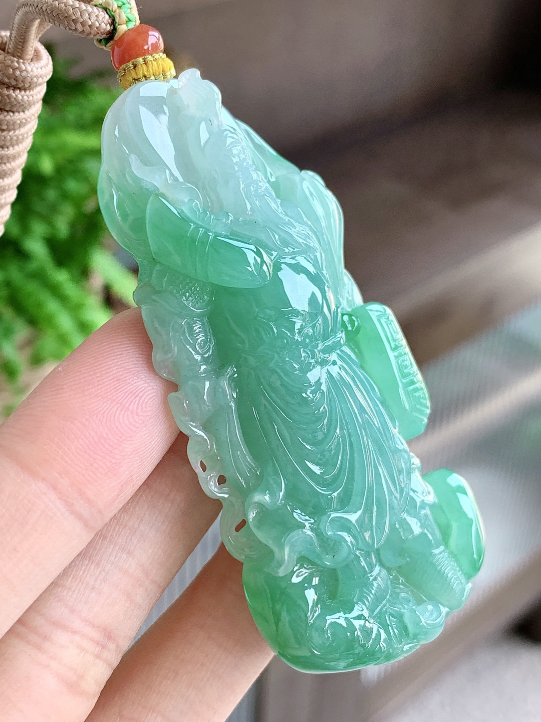 冰飘绿花忠义关公牌吊坠,飘花