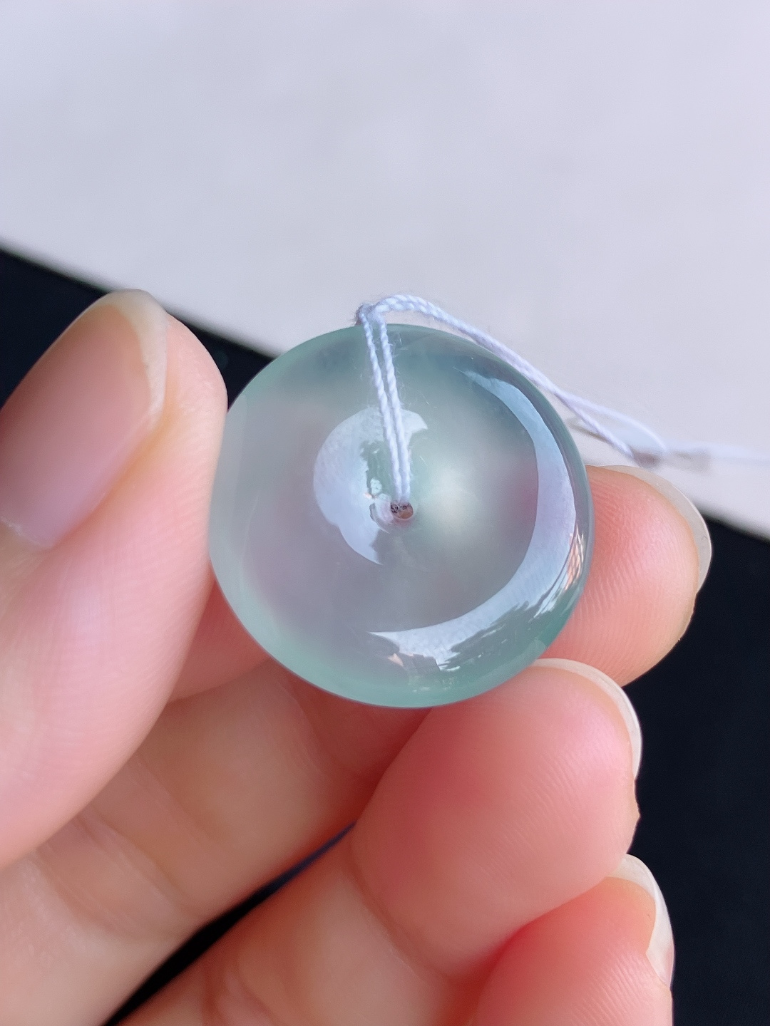 底色平安扣，晶莹剔透，尺寸22/4.8/自然光实拍