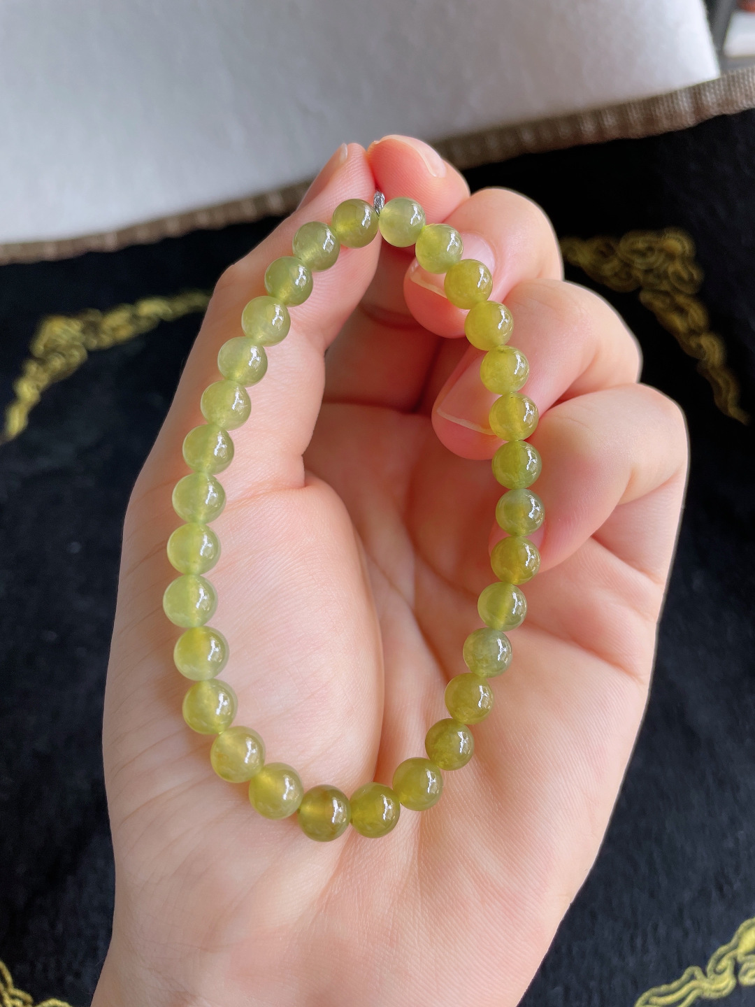 缅甸天然翡翠A货，冰黄翡手链，尺寸：6mm。【编3372】