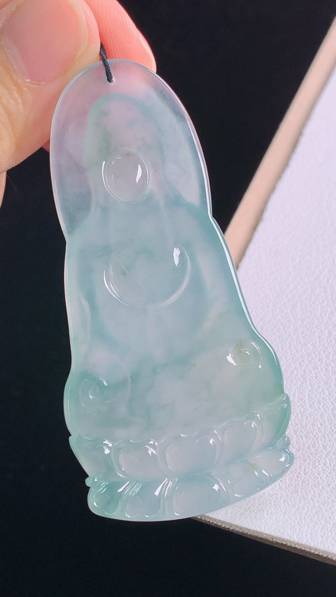 紫飘花观音,紫气东来，花色灵动，无裂,尺寸:63.7-31.0-5.5mm 25