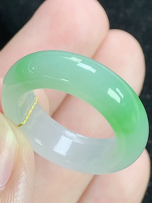 飘绿戒指，无裂，内径尺寸16.6-6.4-4.0mm，12号手寸，D30lsk