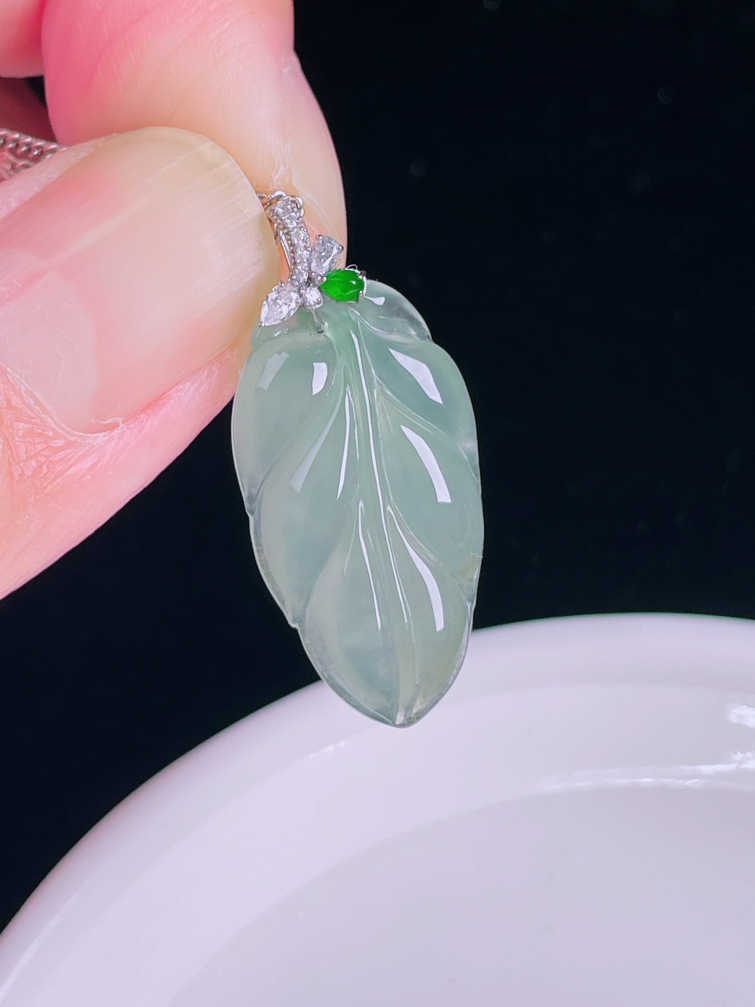 冰种叶子树叶，18k镶嵌，老种起光，细底通透，尺寸：31裸石27/14.3/5mm0829