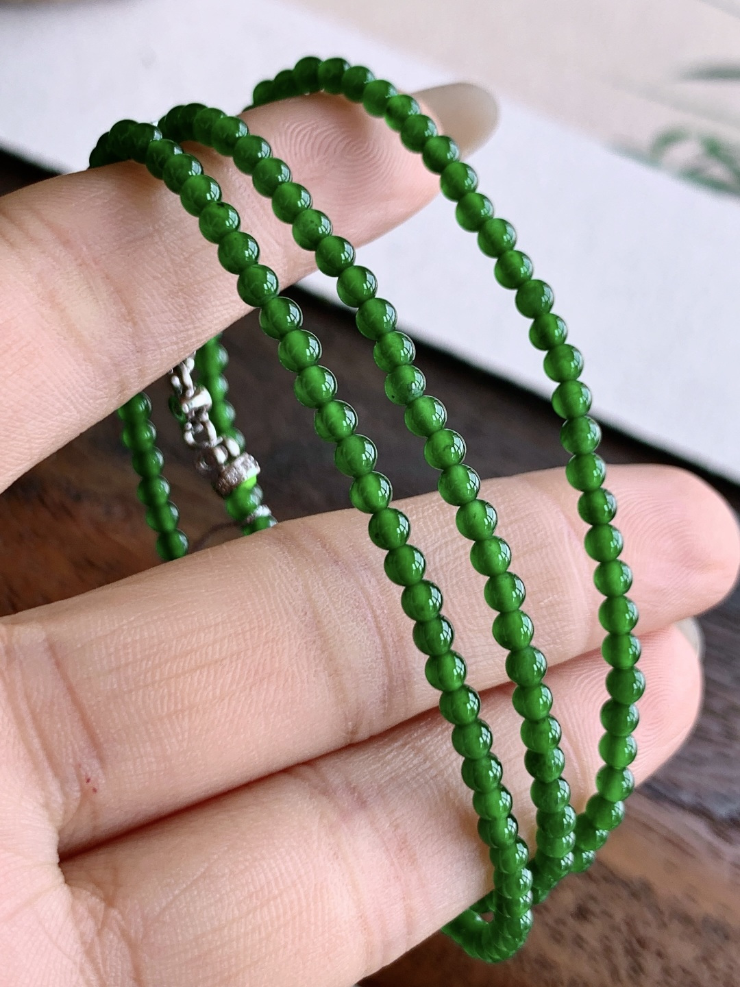 珠子冰辣绿珠链圆珠子珠链,说明性比高,尺寸3mm，27cm,重量10.4克