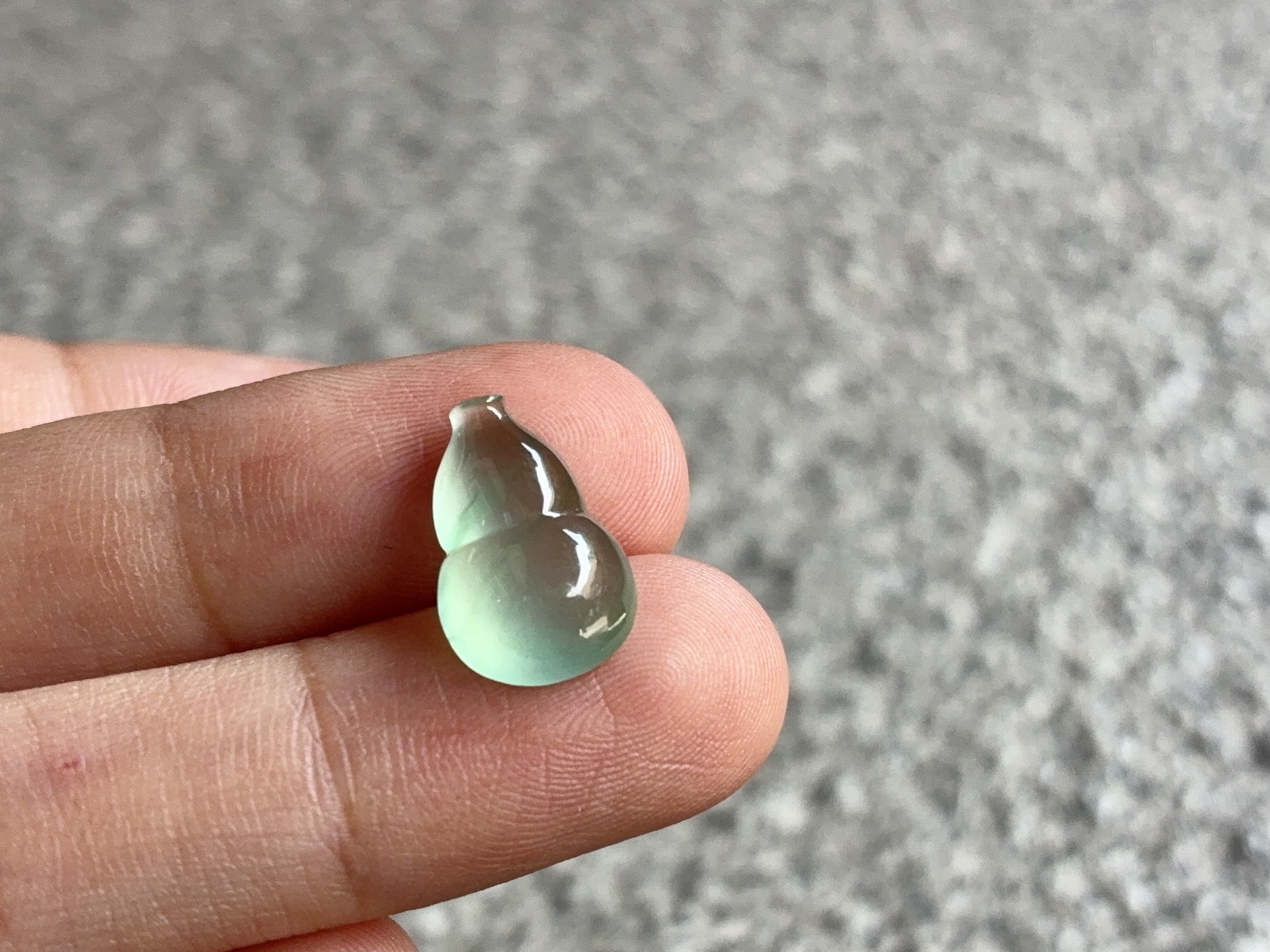 绿葫芦，尺寸：12.8×8.3×4.2