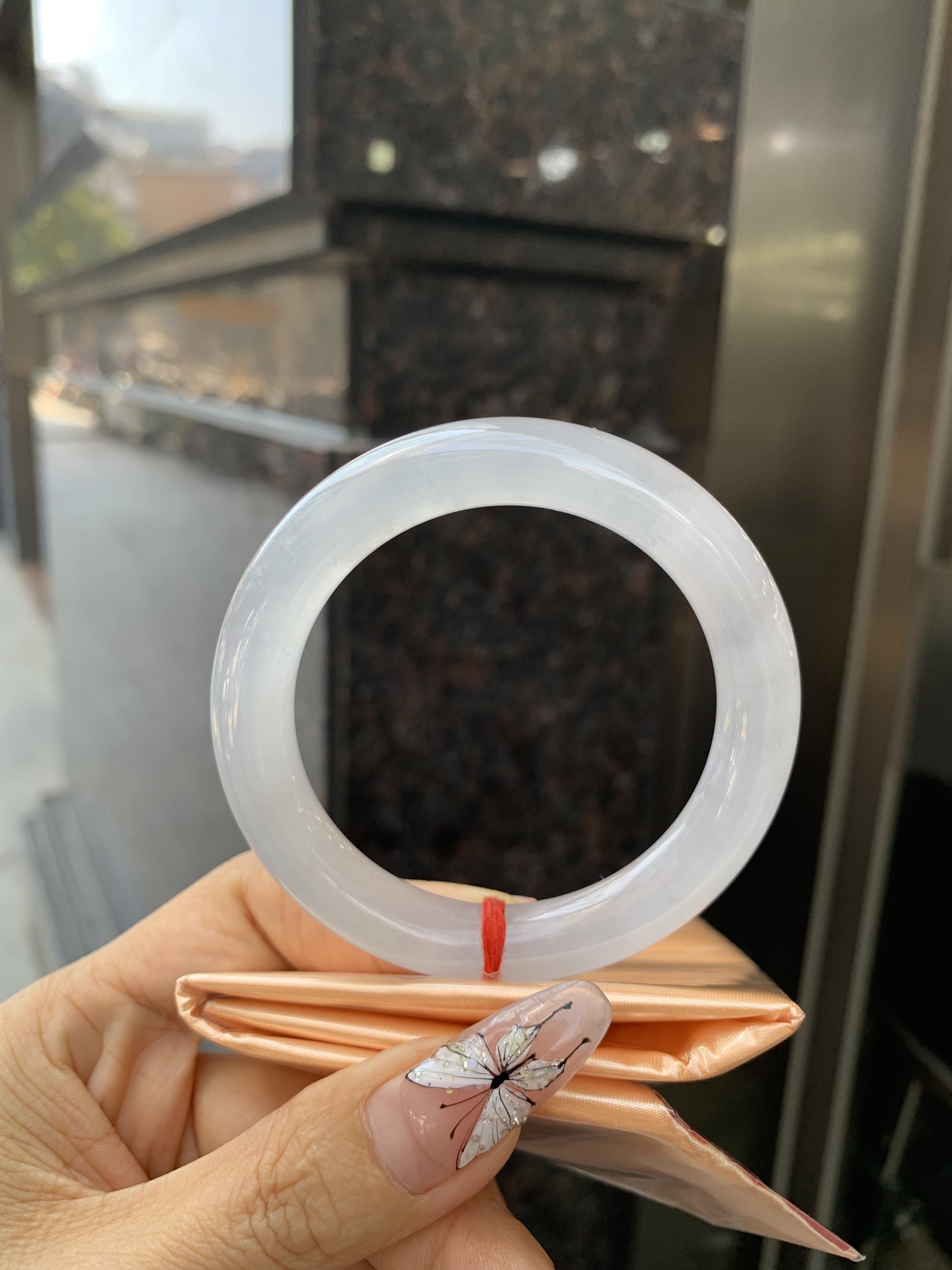 白冰圆条, 0312-N194, 无裂，底妆冰透起光，干净无瑕，一腕清透，不挑肤色年龄，时尚简约，无