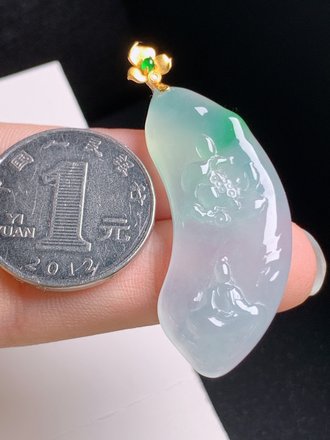 冰种飘绿悟道吊坠，胶感十足，意境悠然，简约大气，裸石41.5-16.6-6.550.1，080825