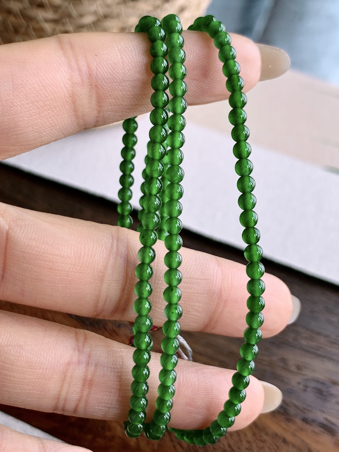 珠子冰辣绿珠链圆珠子珠链,说明性比高,尺寸3.4mm，30cm,重量14.7克