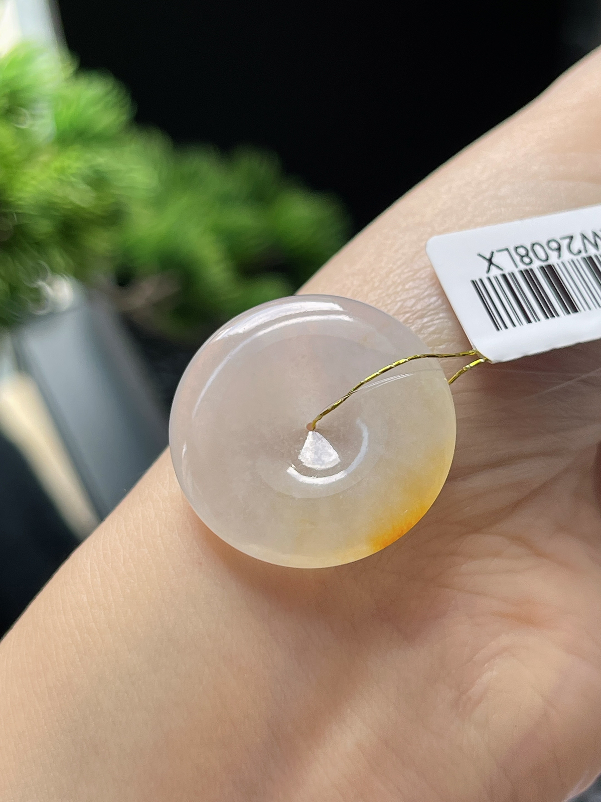 翡翠冰糯种淡黄色平安扣，褐黄色颜色成因未定