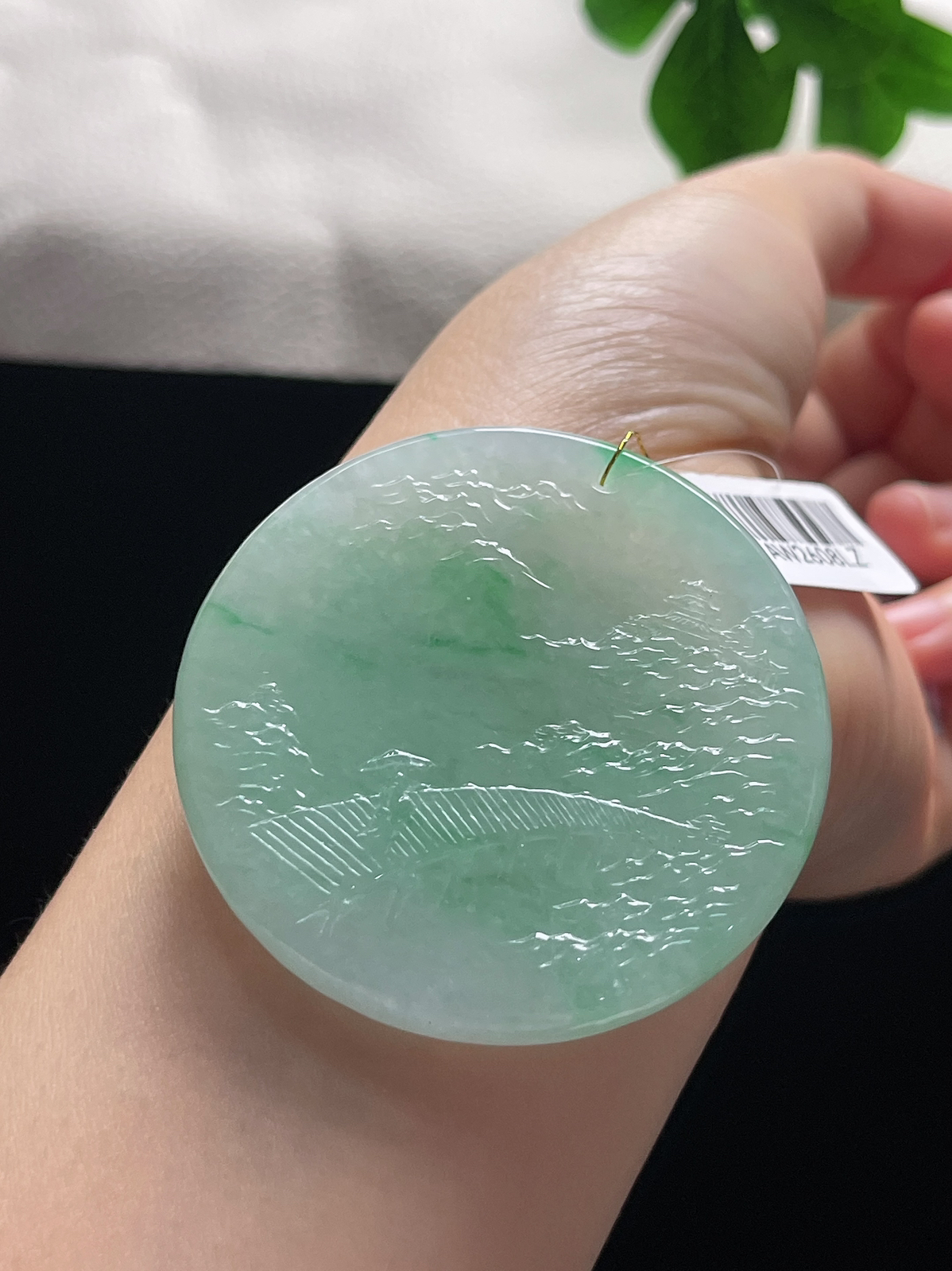 翡翠冰糯种飘花山水牌