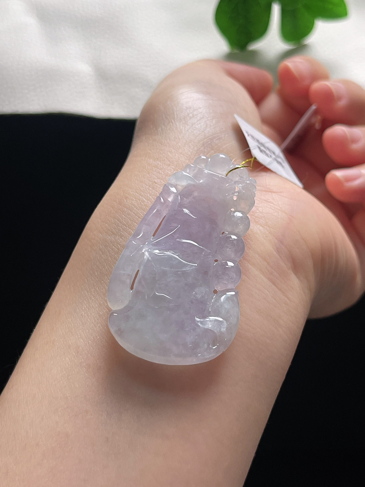 翡翠冰糯种淡紫色节节高挂件