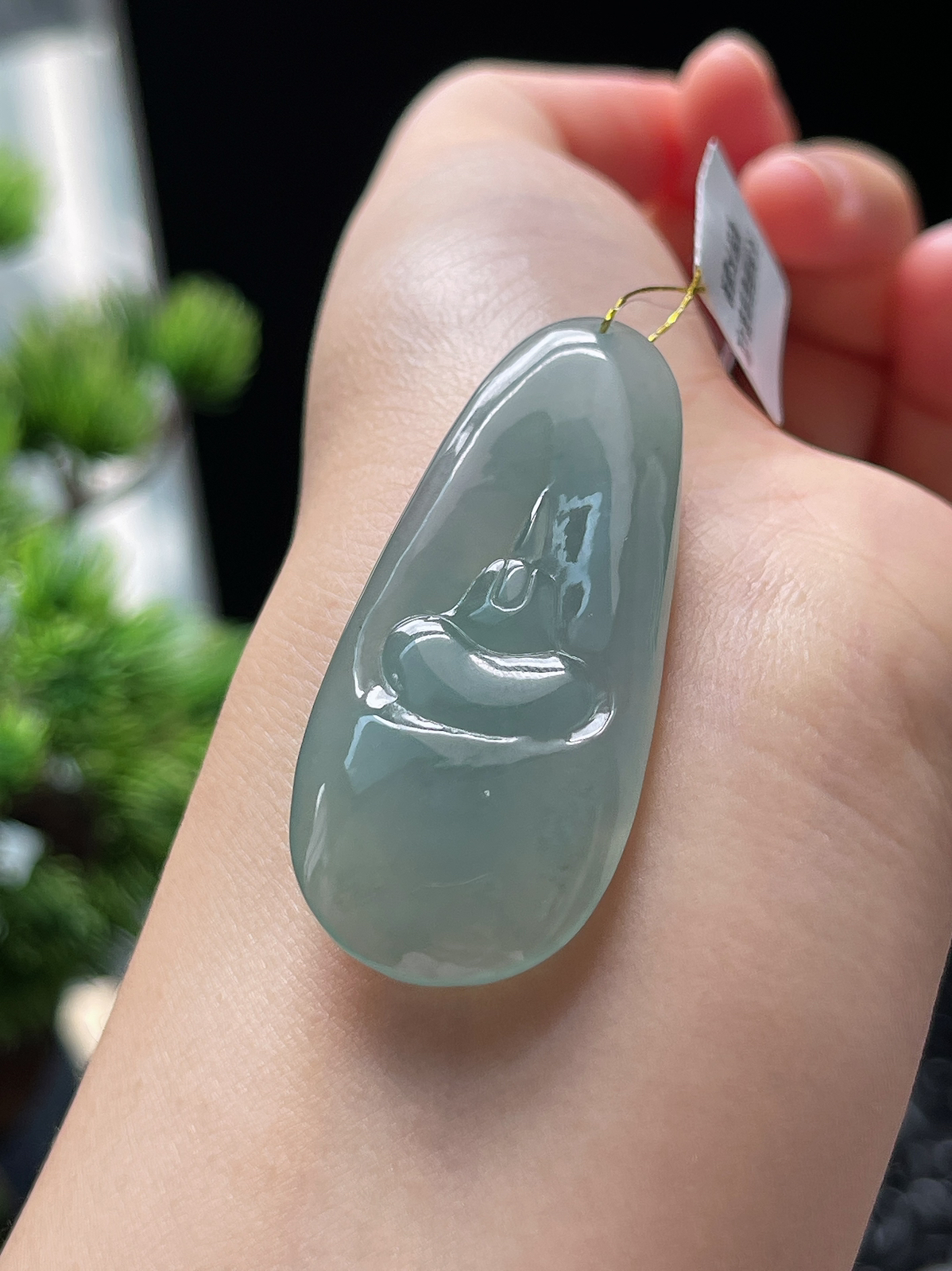 翡翠冰糯种淡绿色悟道挂件