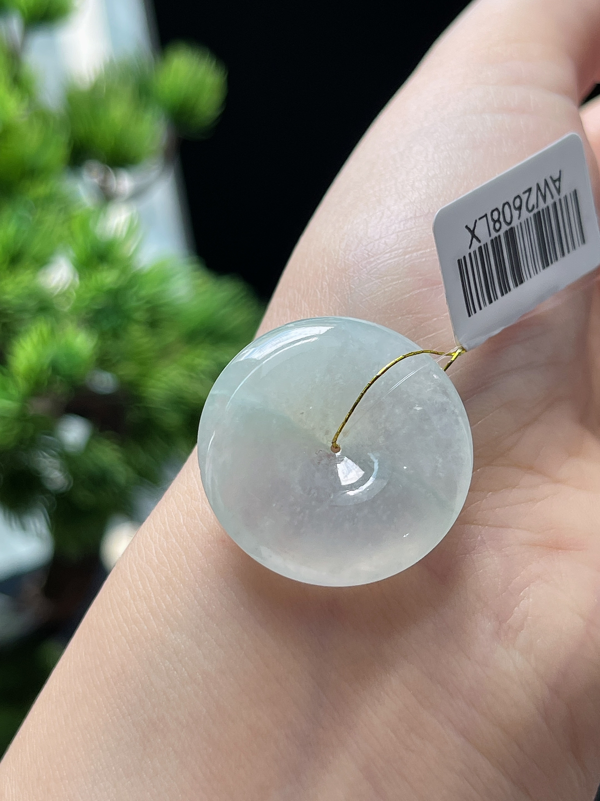 翡翠冰糯种淡绿色平安扣