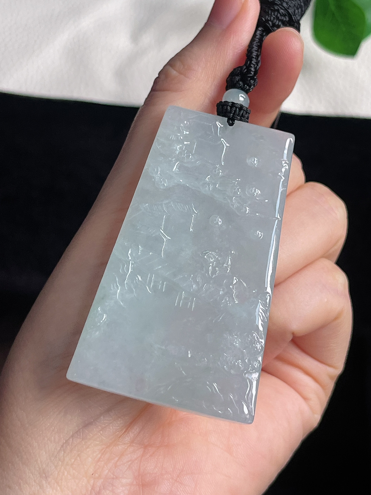 翡翠冰糯种白色山水牌挂件