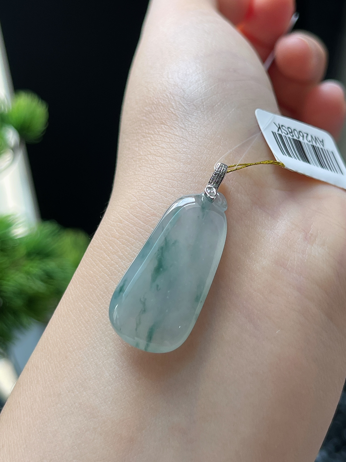翡翠冰糯种飘花福瓜，印记：G18K,伴钻石