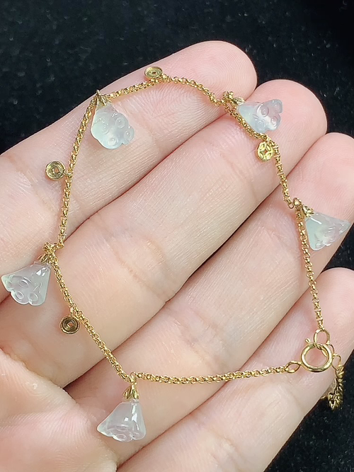 18k金镶冰种莲蓬精美手链，裸石尺寸8.2-7.1-4.8mm，D30sag