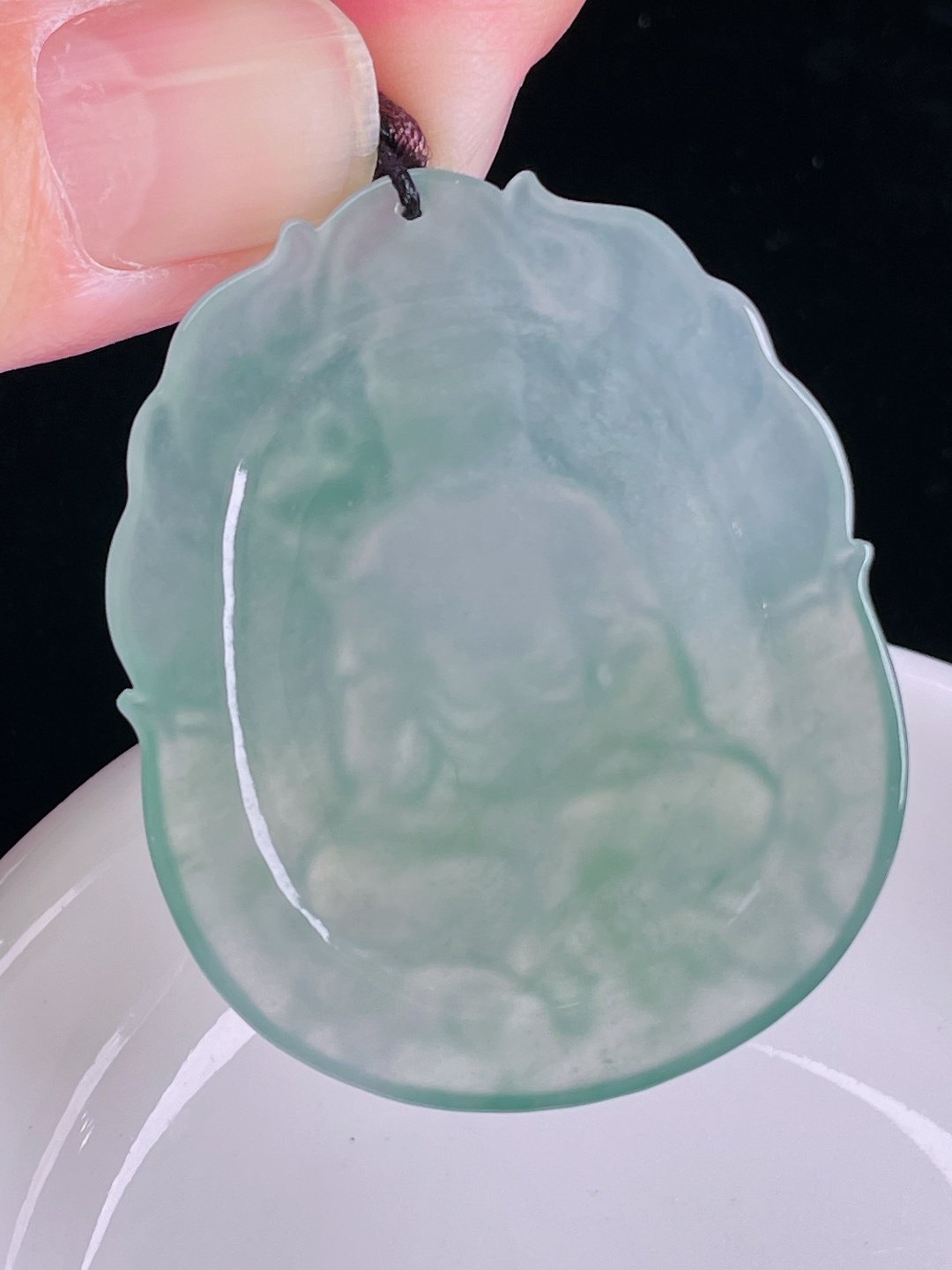 冰绿观音，老种起光，细底通透，尺寸：49.3/40/5.8mm0829