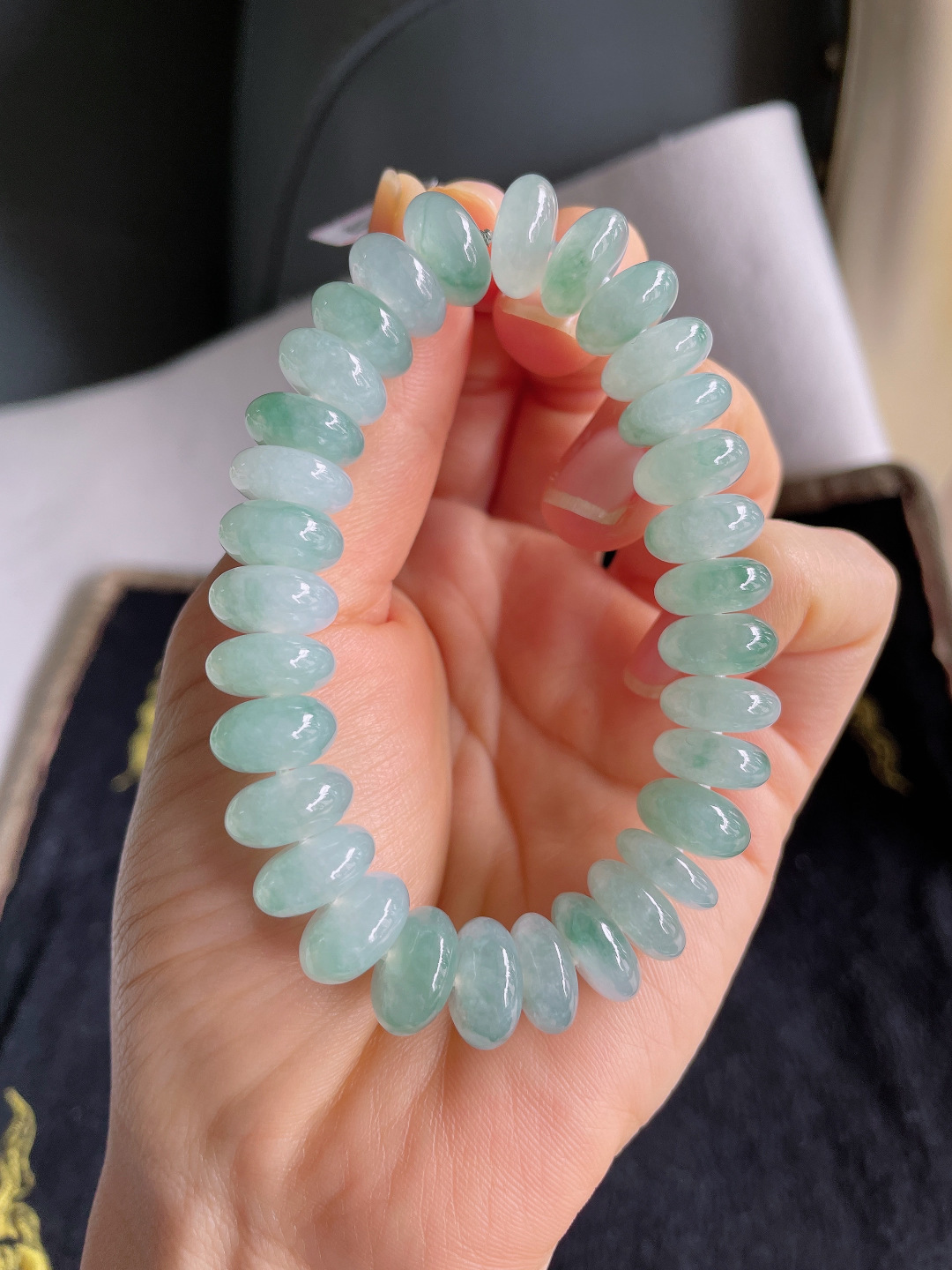 缅甸天然翡翠A货，冰飘花算盘珠手串，尺寸：11.8mm。【编3791】