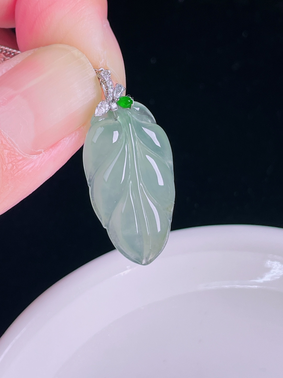 冰种叶子树叶，18k镶嵌，老种起光，细底通透，尺寸：31裸石27/14.3/5mm0829