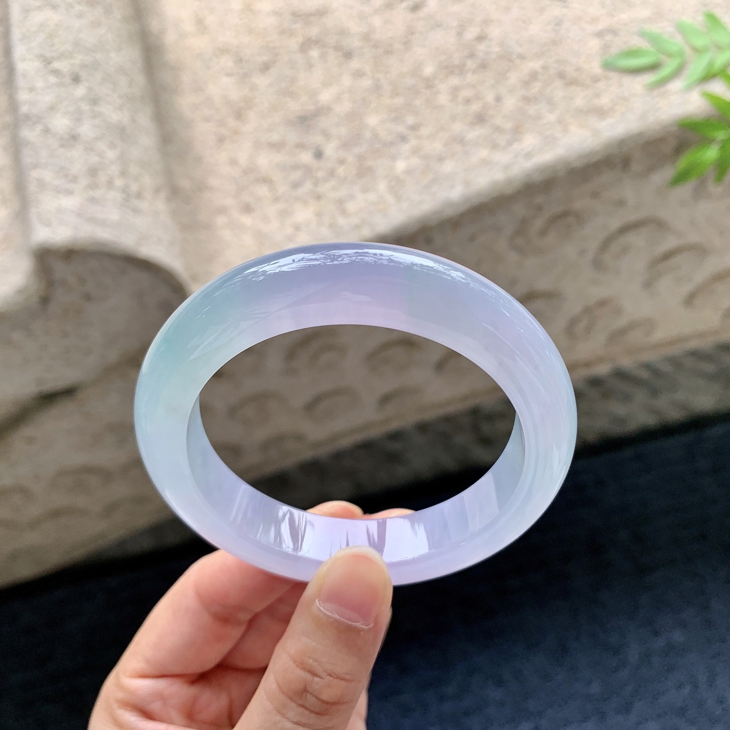 正圈55 56，圈口55.4/12.4/9.2，编码BA083121，冰椿彩，水润，种老，细腻，打灯有棉纹