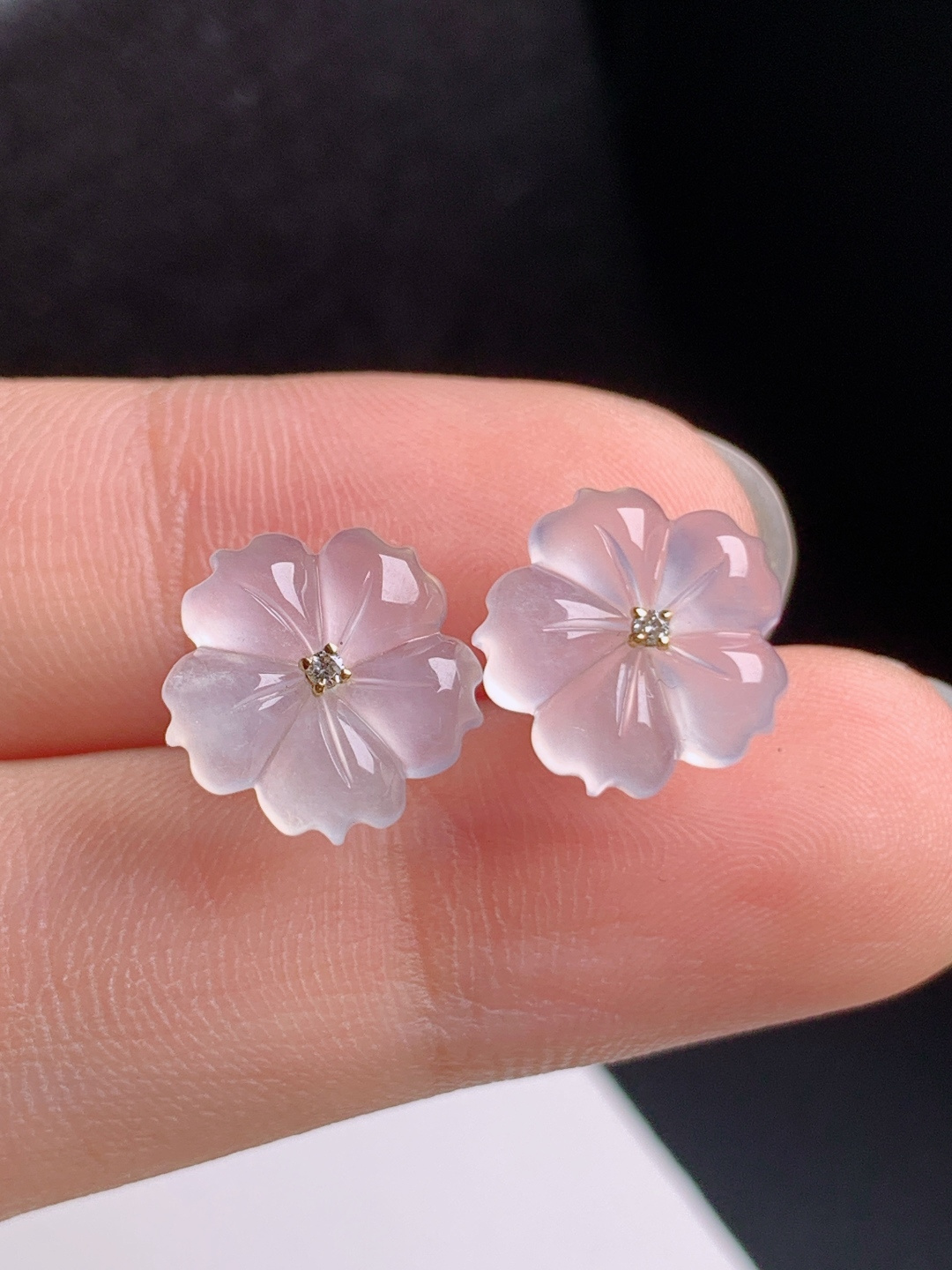 高冰小花耳钉，清润素雅，花型柔美，温婉动人，裸石11.3-2.8，2902