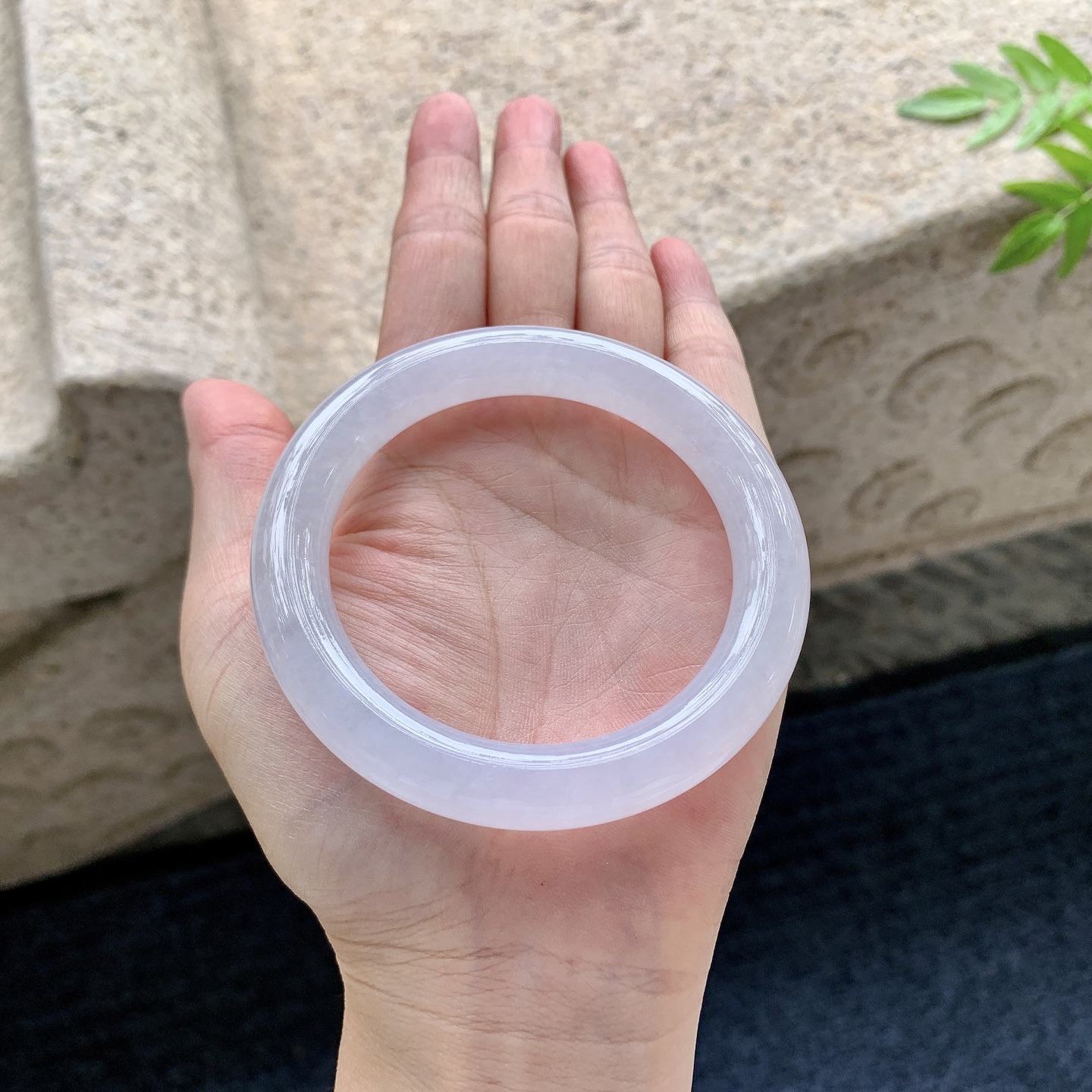圆条54 55，糯冰淡粉紫，水润，种老，细腻，打灯有絮线