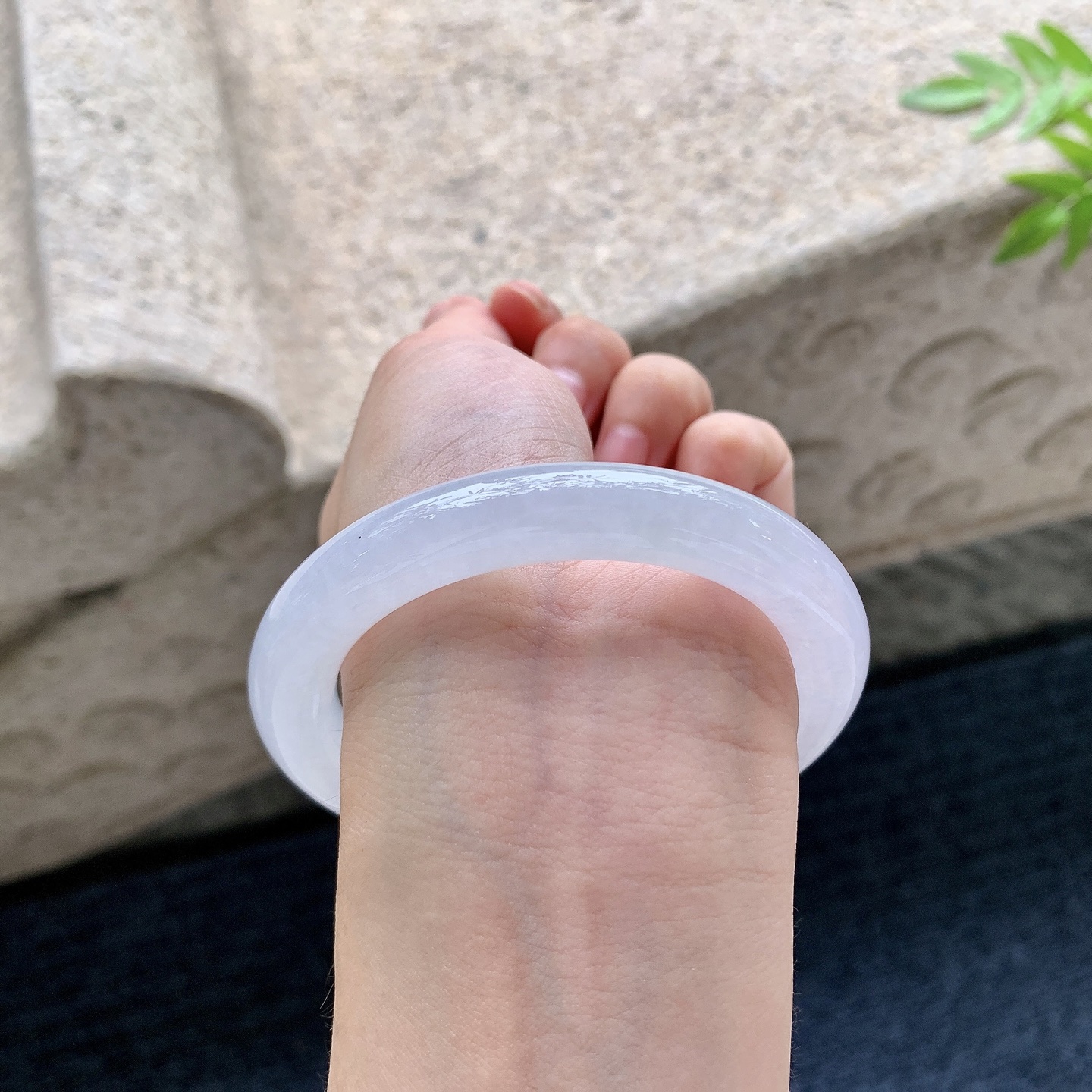 圆条54 55，糯冰淡粉紫，水润，种老，细腻，打灯有絮线