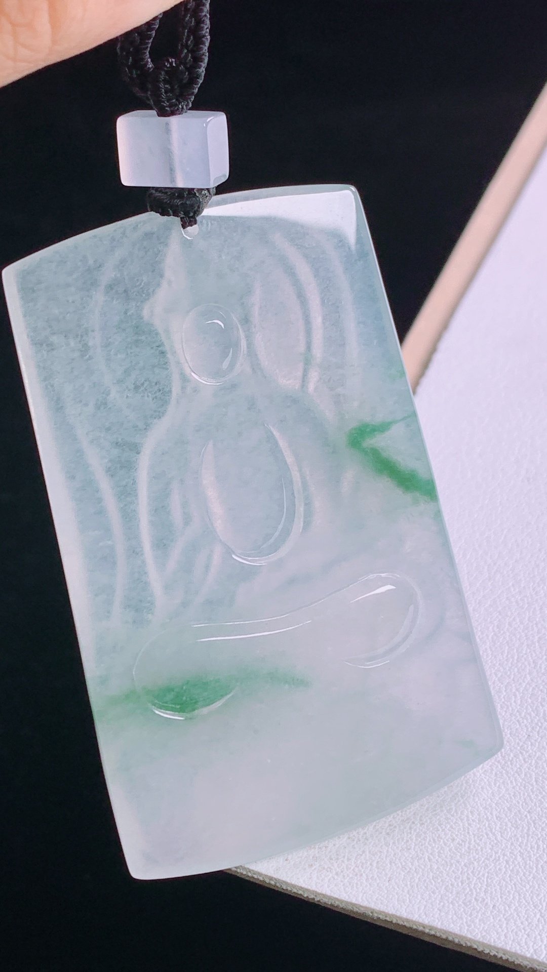 冰飘花大势至观音，花色灵动，水润清透，无裂，尺寸:65.3-41.5-6.0mm 27
