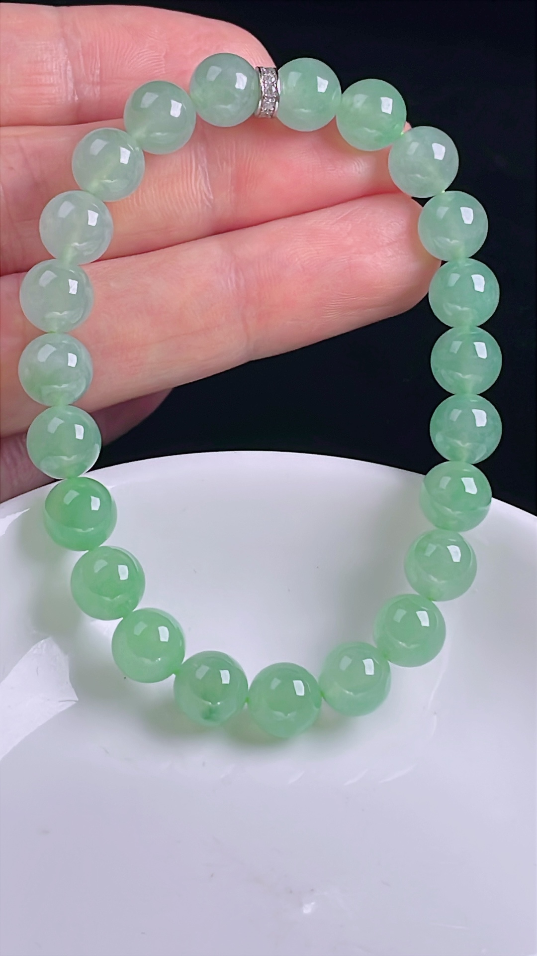 冰绿手串珠串，老种起光，细底通透，尺寸：8mm0829
