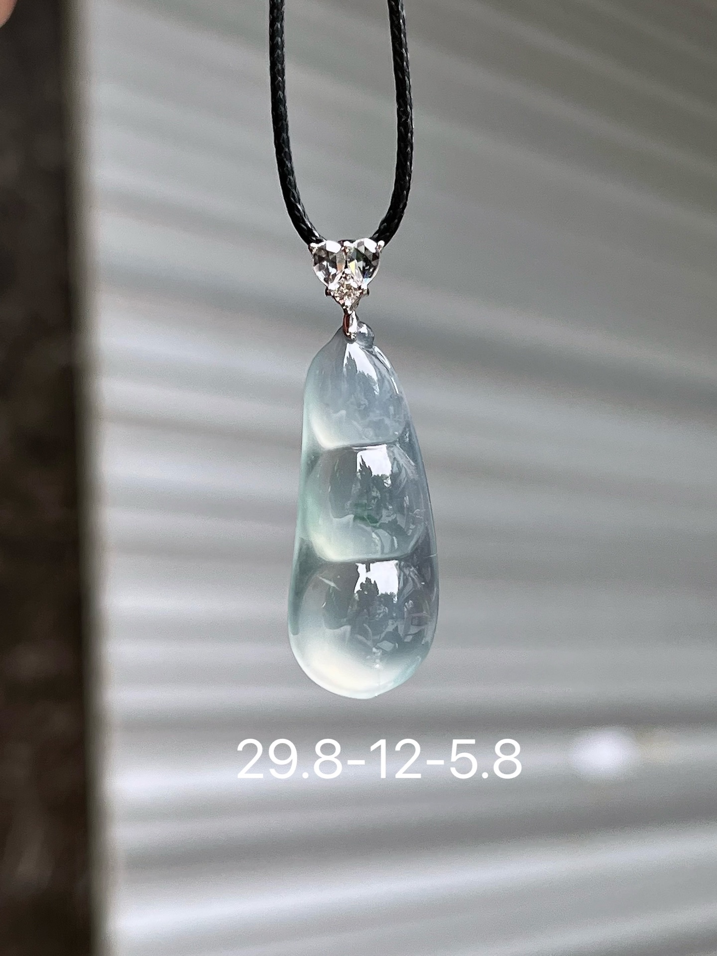 ️ 天然缅甸a翡翠 冰种飘花福豆吊坠,裸石尺寸29.8-12-5.8mm
