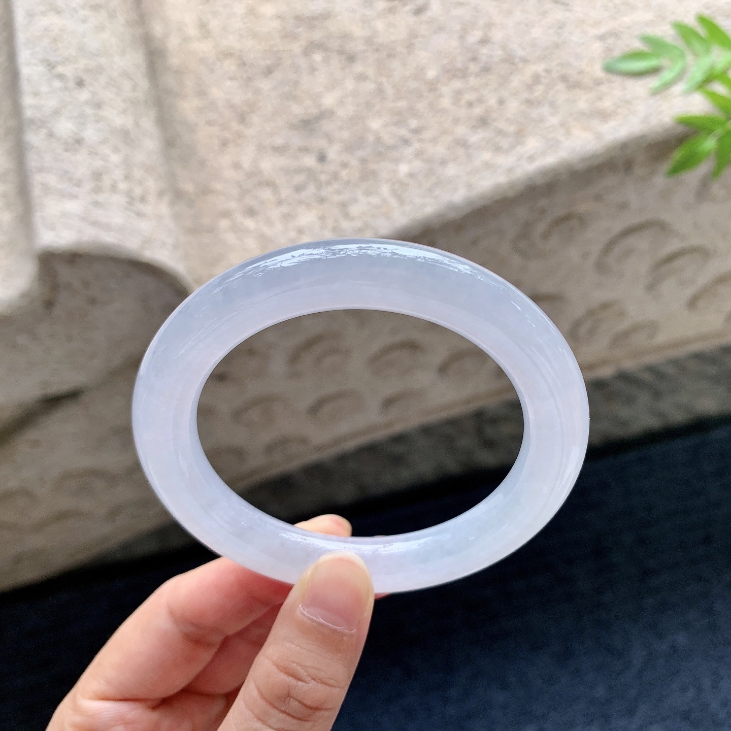 圆条54 55，糯冰淡粉紫，水润，种老，细腻，打灯有絮线