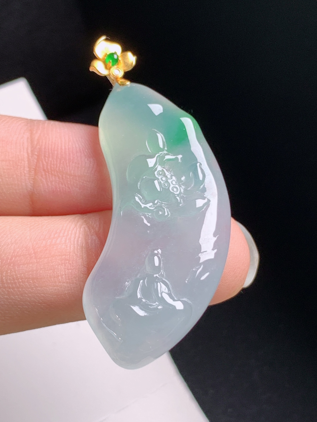 冰种飘绿悟道吊坠，胶感十足，意境悠然，简约大气，裸石41.5-16.6-6.550.1，080825